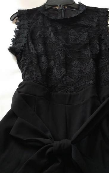 Fashion top lace detailed jumpsuit with belt. - Picture 4 of 9